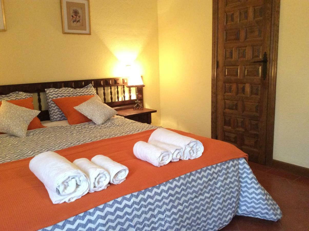 Casa Lola Bed & Breakfast Pelegrina ภายนอก รูปภาพ